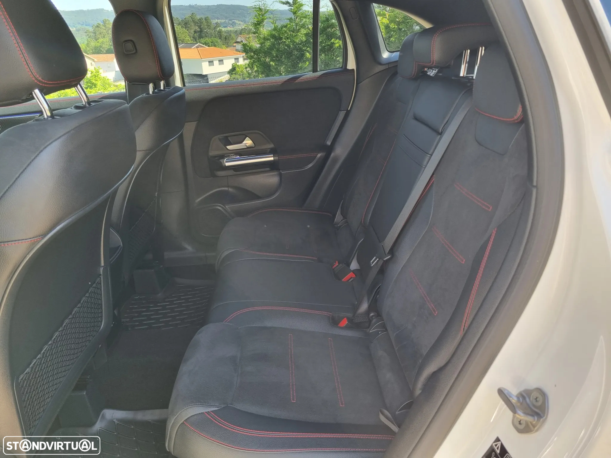 Mercedes-Benz GLA 250 e AMG Line - 21