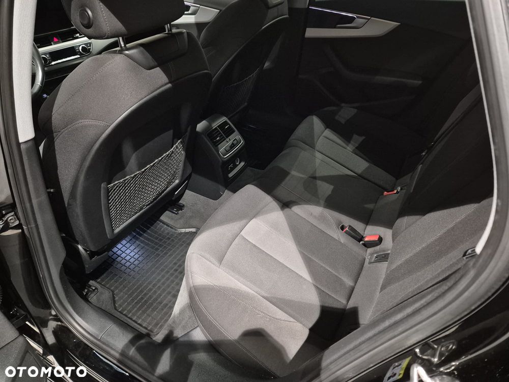 Audi A4 Limousine 40 TFSI mHEV S tronic - 10