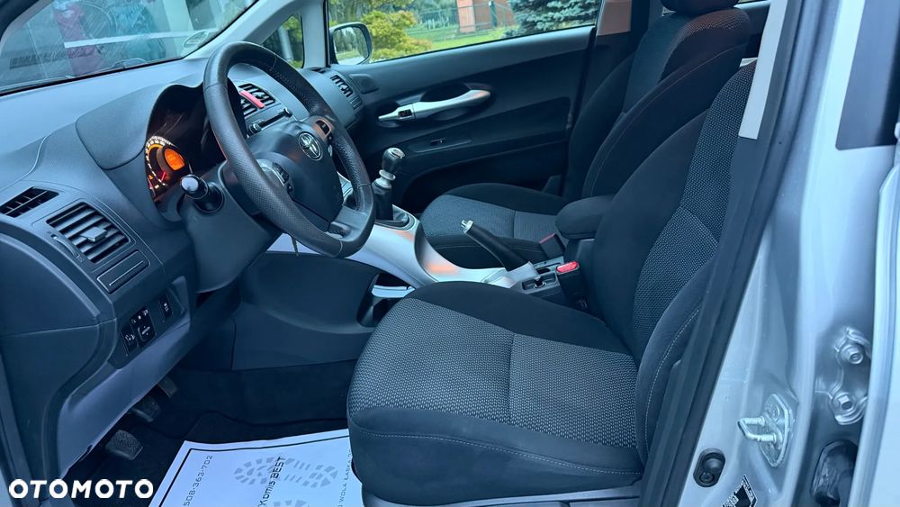 Toyota Auris 1.6 Prestige - 34