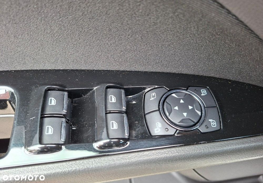 Ford Mondeo - 23
