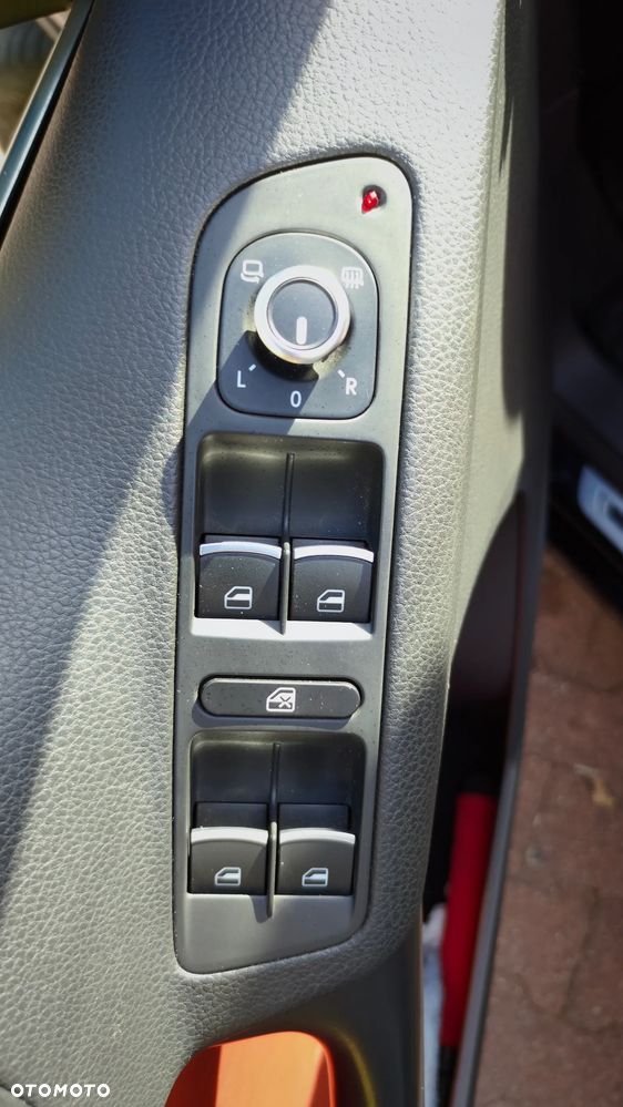 Volkswagen Tiguan 2.0 TDI DPF 4Motion BlueMotion Technology DSG Exclusive - 27