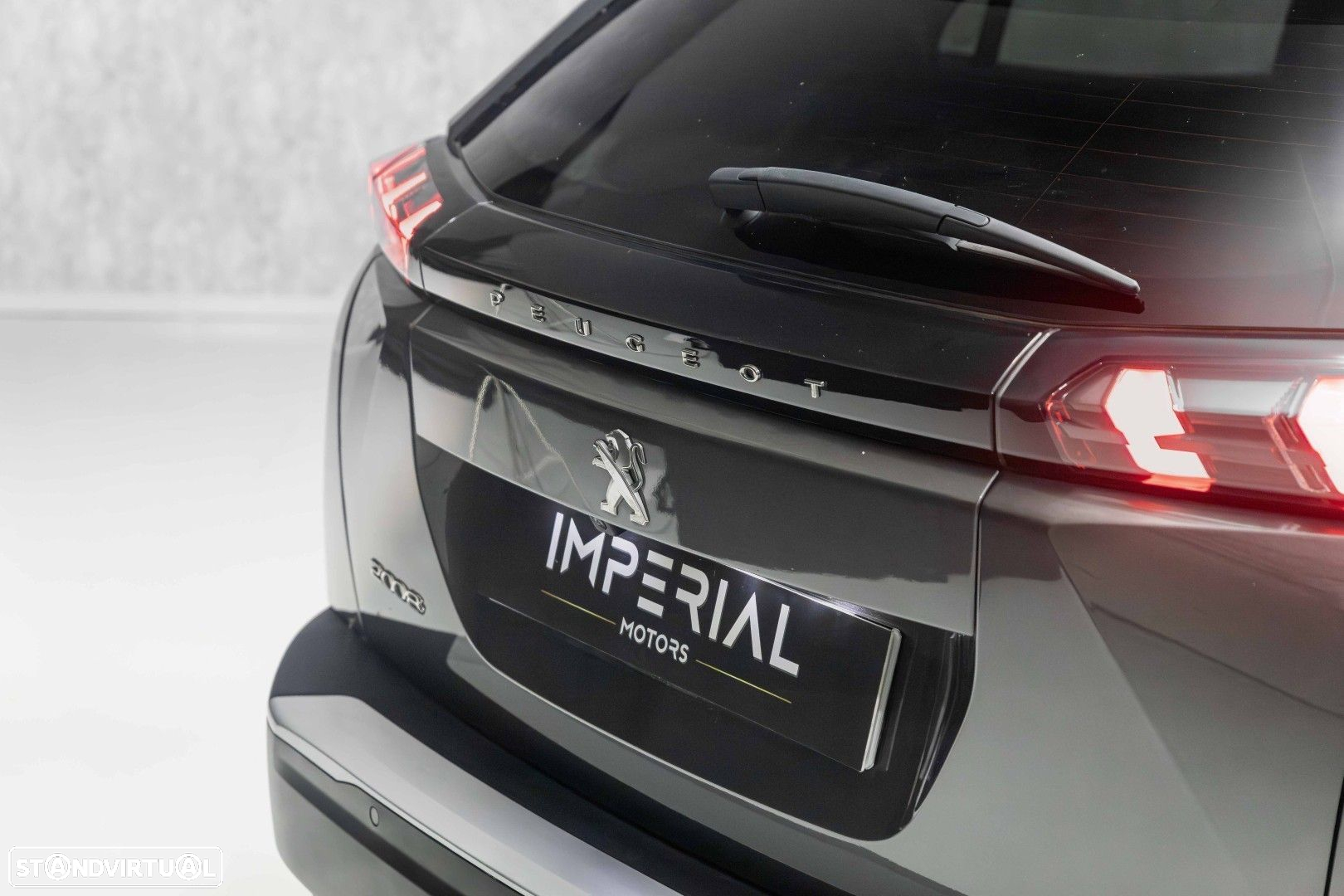 Peugeot 2008 1.2 PureTech Allure Pack EAT8 - 36