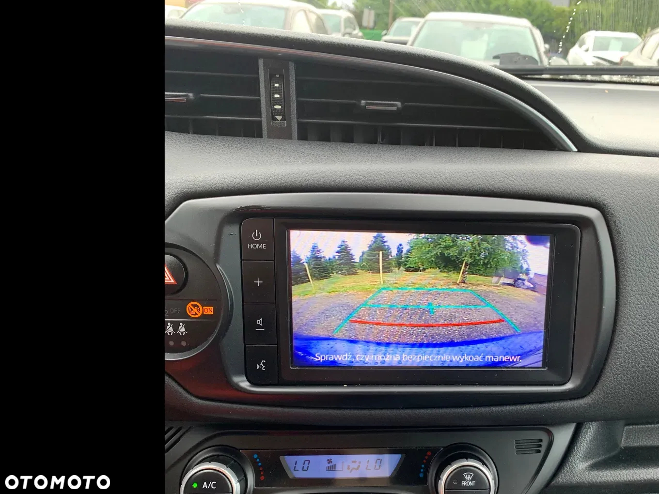 Toyota Yaris Hybrid 100 Premium - 15
