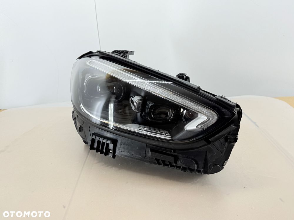 Reflektor lampa prawa C klasa A206 W206 DIGITAL - 1