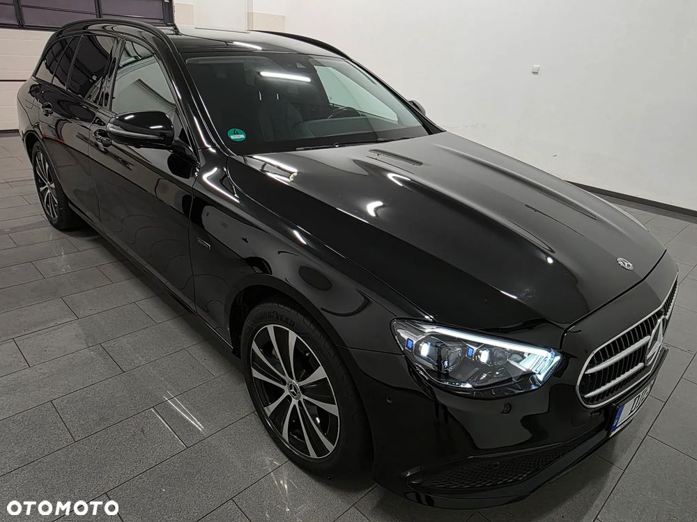 Mercedes-Benz Klasa E 300 de 4-Matic Exclusive - 33