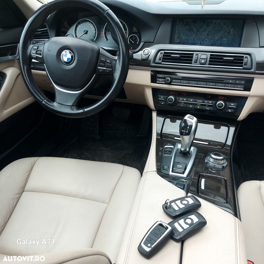 BMW Seria 5 525d Aut. - 9