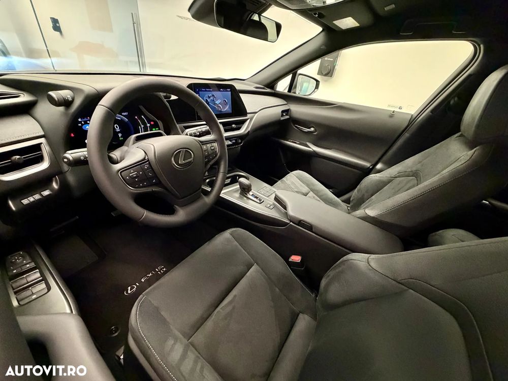 Lexus UX 300h AWD CVT HEV Business - 11