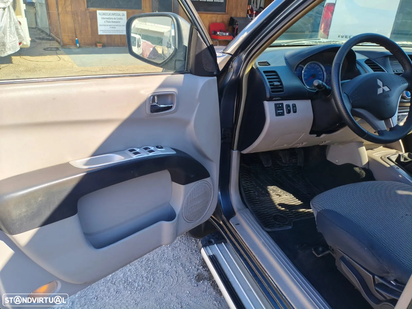 Mitsubishi L 200 4X4 LONGA - 15