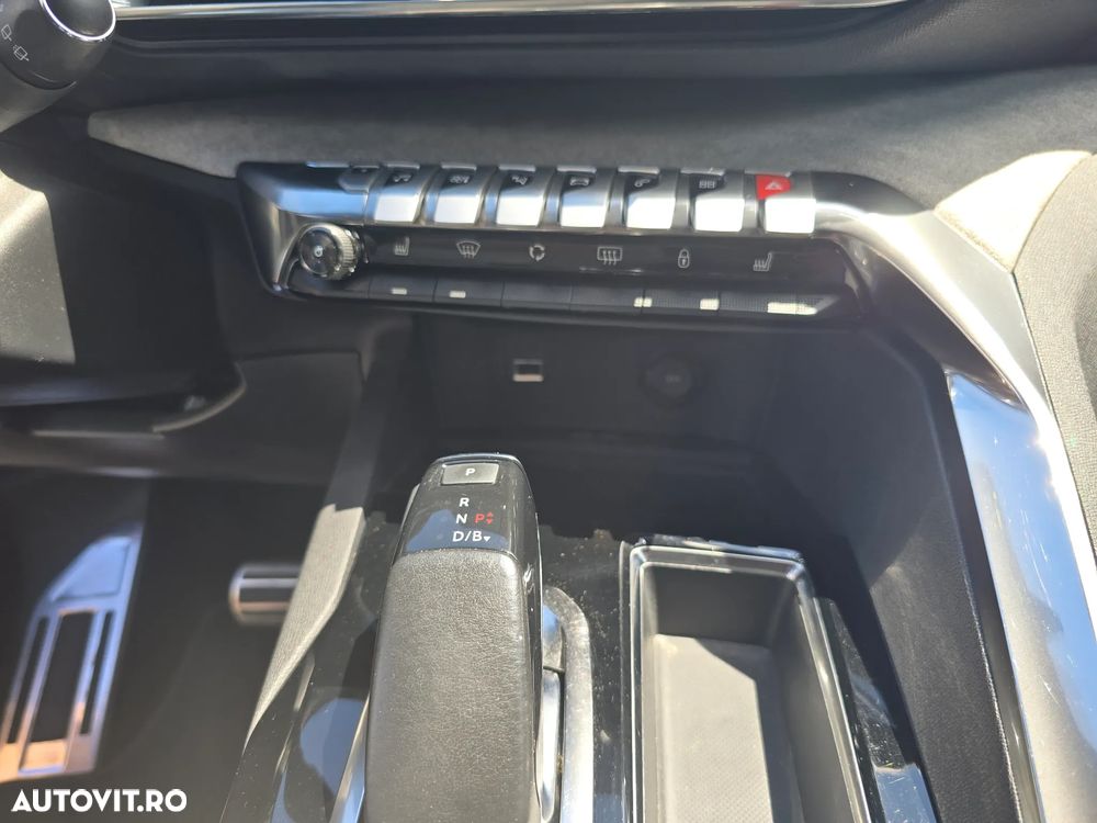 Peugeot 3008 PHEV 300 EAT8 4X4 GT - 16