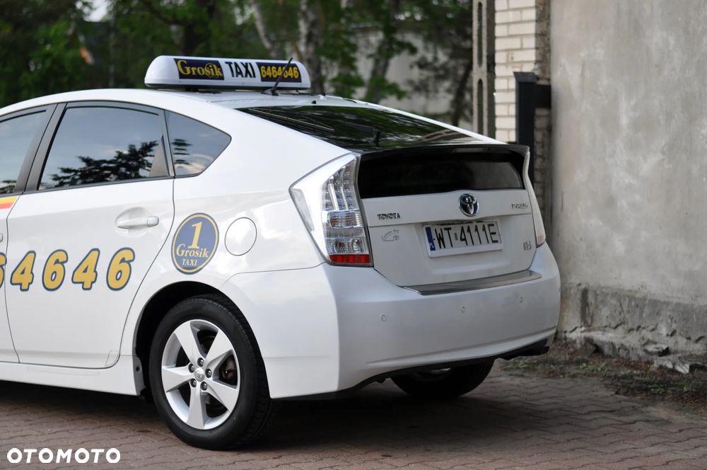 Toyota Prius 1.8 HSD Life - 4
