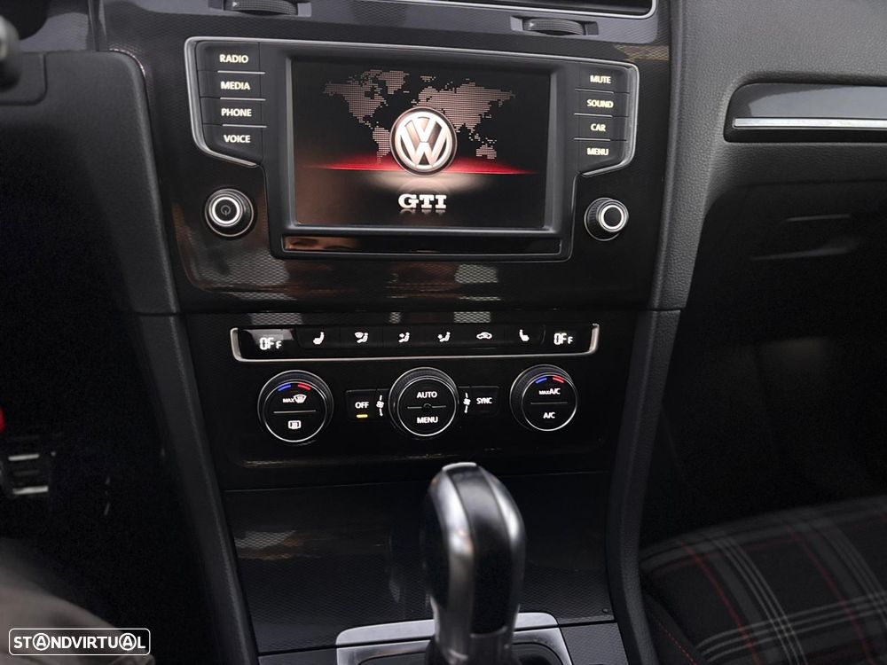 VW Golf 2.0 TSi GTi DSG Performance - 13