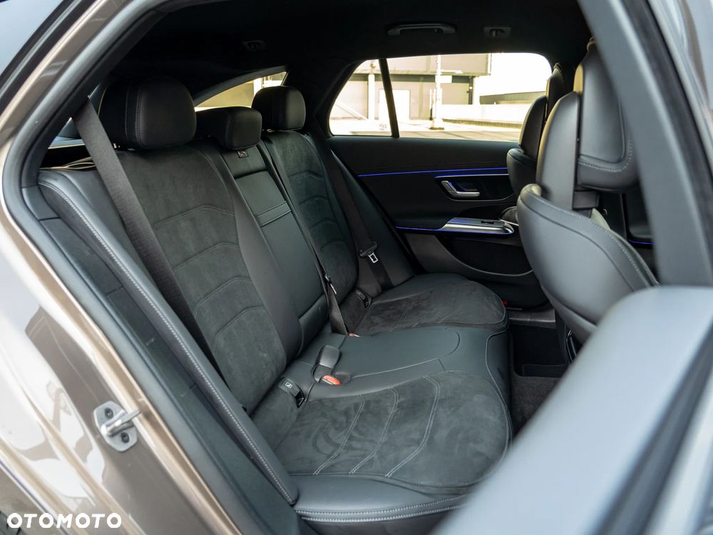Mercedes-Benz Klasa E 300de 4Matic 9G-TRONIC Edition AMG Line - 18
