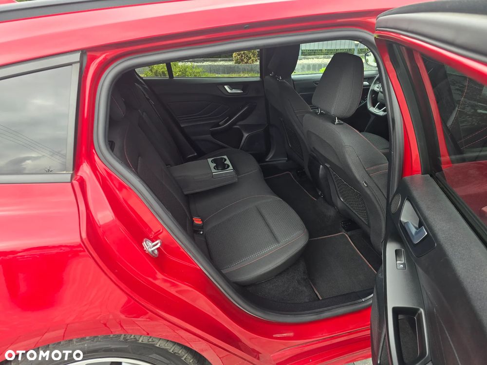Ford Focus 1.0 EcoBoost Hybrid ST-LINE X - 8