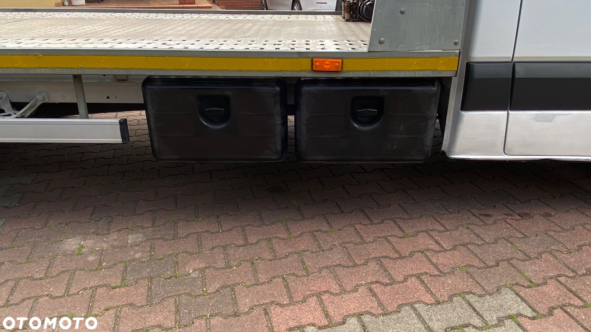 Mercedes-Benz Sprinter - 25