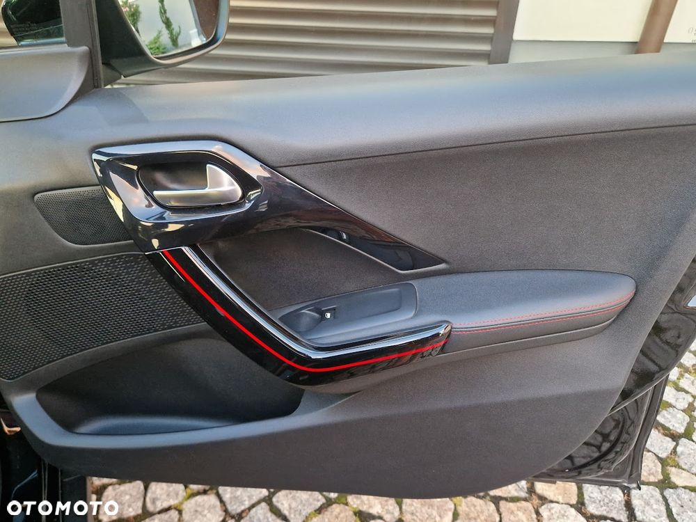 Peugeot 2008 PureTech 110 Stop&Start GT-Line Edition - 33