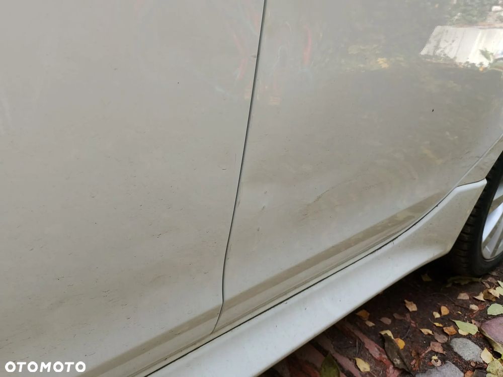 Mitsubishi Lancer 2010 photo 4