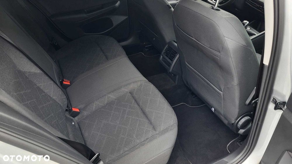 Volkswagen Golf Variant - 14