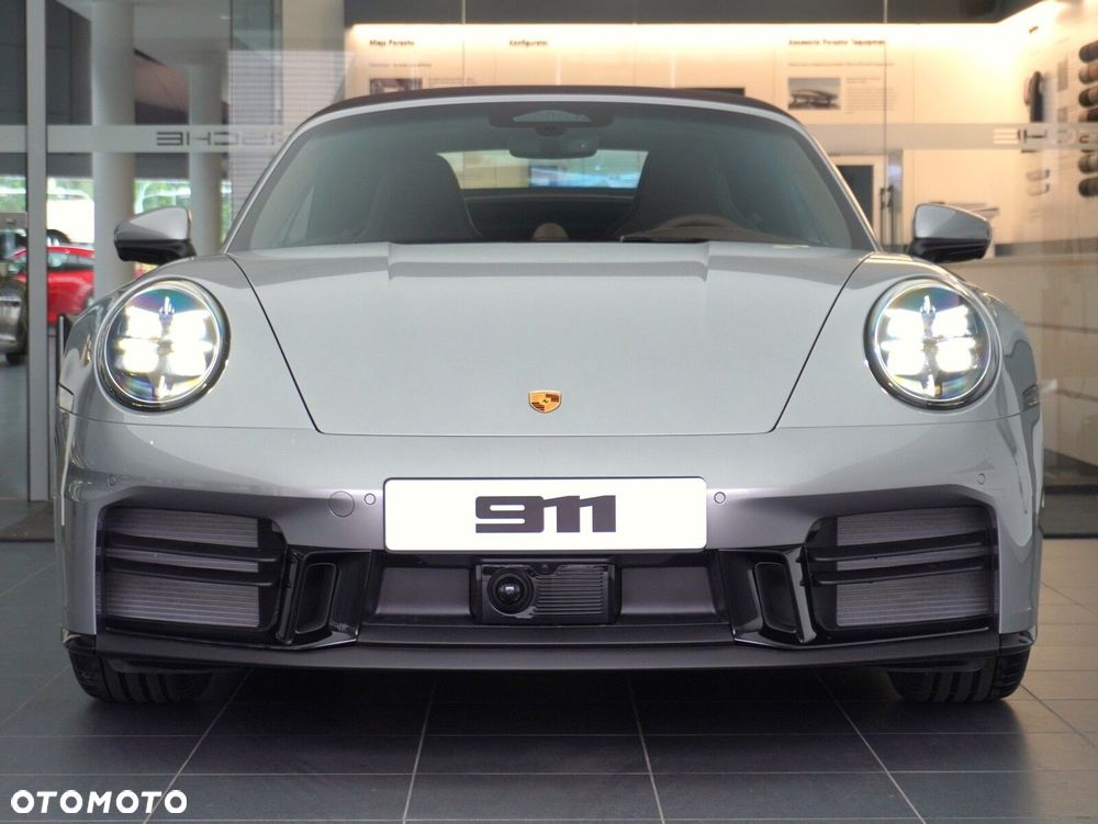 Porsche 911 Carrera S - 6