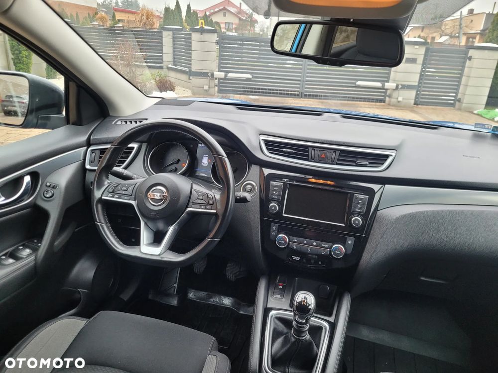 Nissan Qashqai 1.3 DIG-T N-CONNECTA - 19