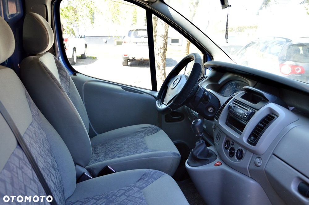 Opel Vivaro - 8