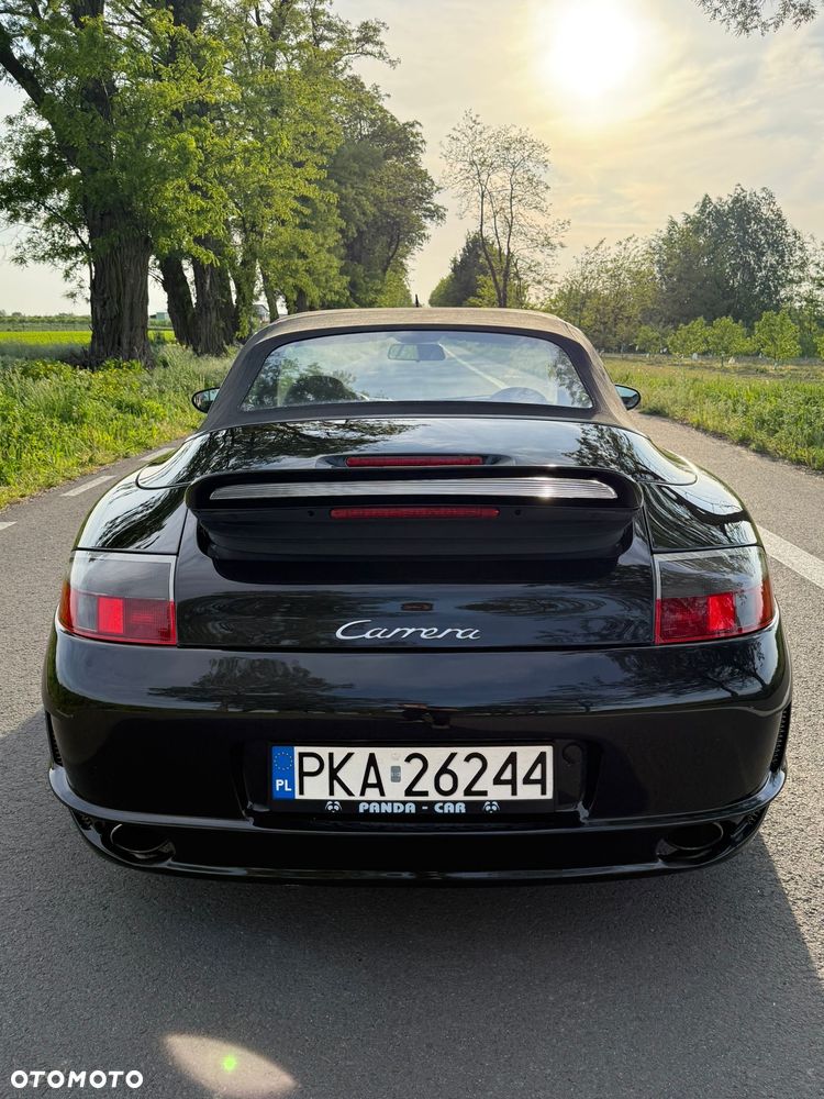 Porsche 911 Carrera - 10