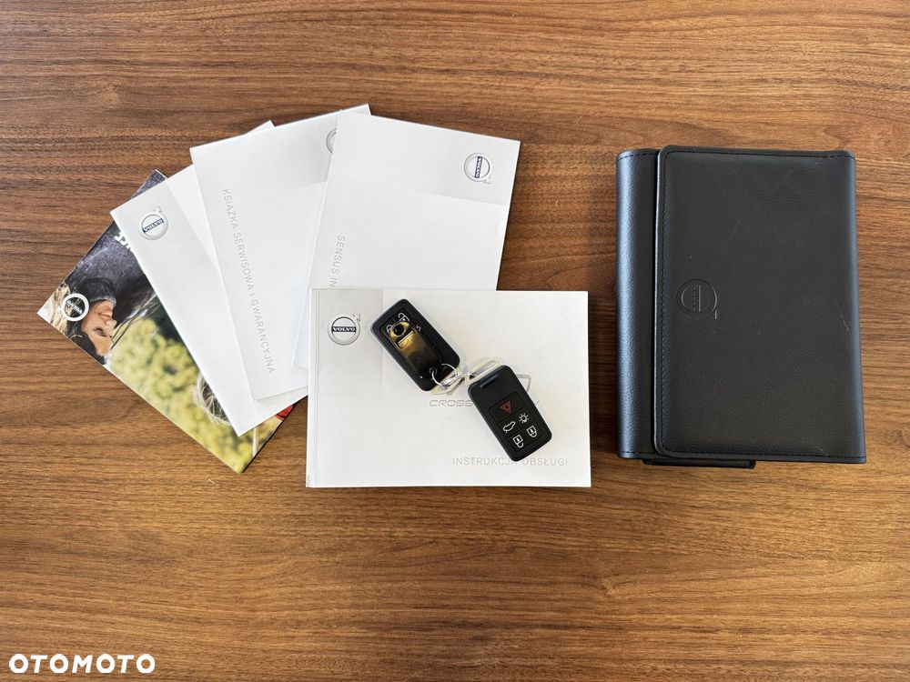 Volvo V40 Cross Country - 28