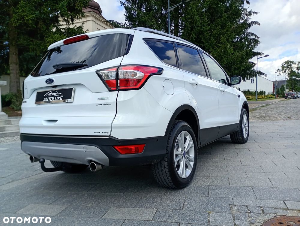 Ford Kuga 1.5 EcoBoost 2x4 Titanium - 16