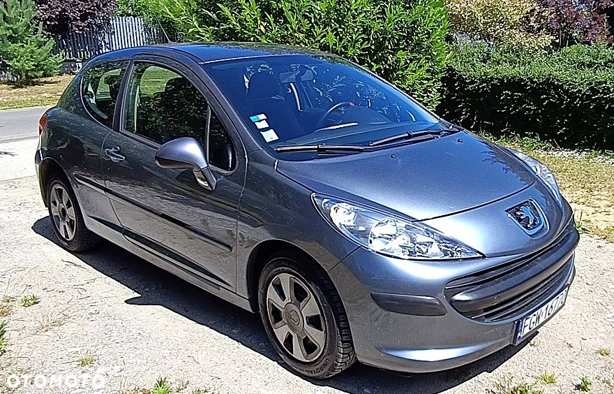 Peugeot 207 - 1