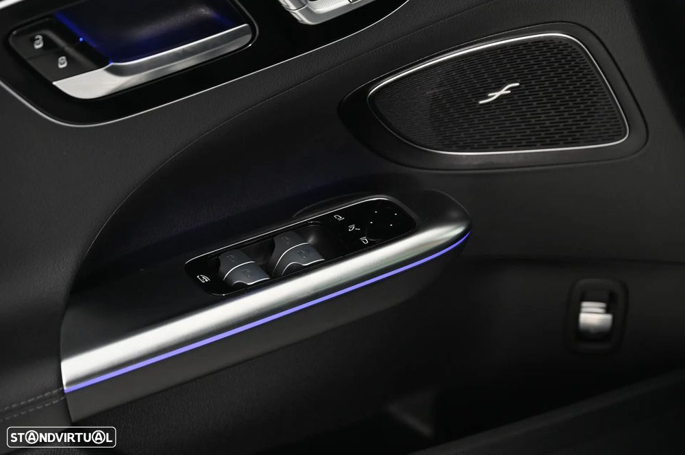 Mercedes-Benz C 300 d AMG Line - 30