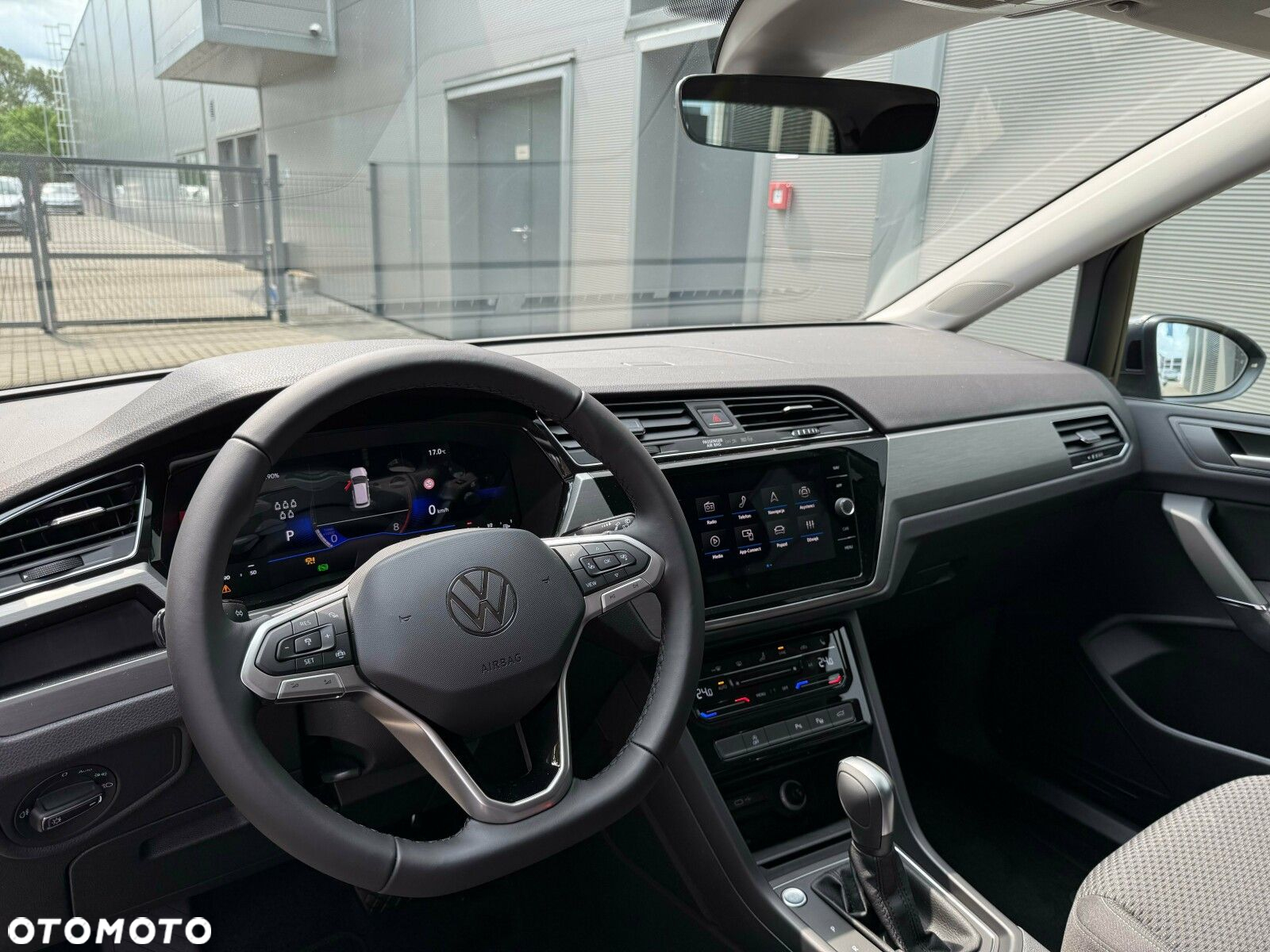 Volkswagen Touran - 7