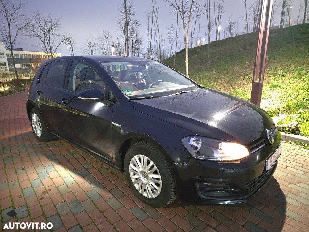 Volkswagen Golf - 5