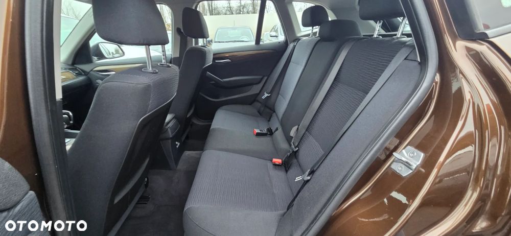 BMW X1 xDrive20d xLine - 32