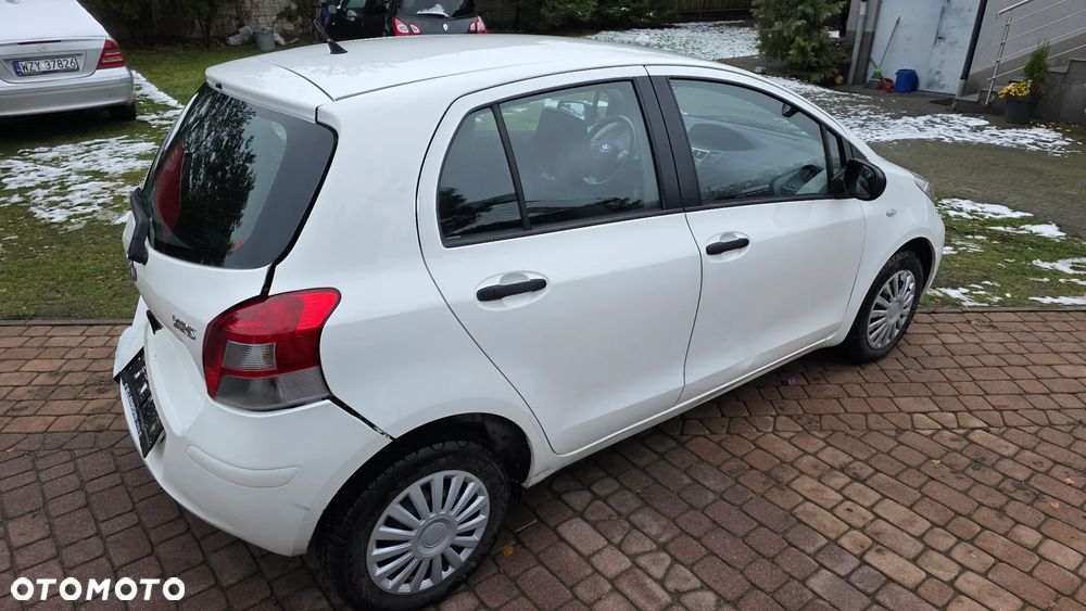 Toyota Yaris 1.0 VVT-i Cool - 15