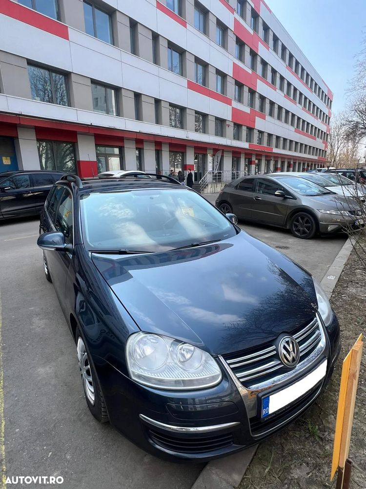 Volkswagen Golf 1.9 TDI Trendline DPF DSG - 1