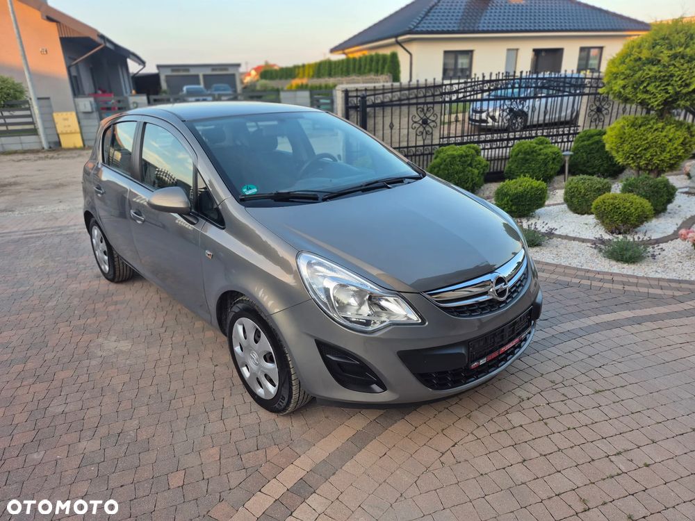 Opel Corsa 1.2 16V Essentia - 9