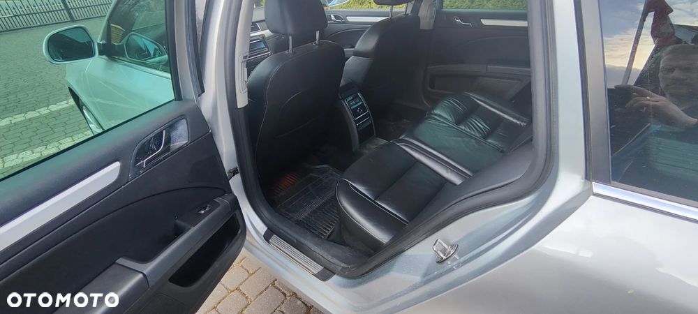 Skoda Superb 2.0 TDI DSG Ambition - 2