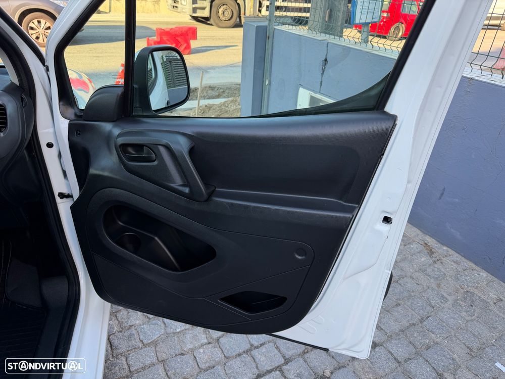 Citroën BERLINGO 1.6 BlueHDi - 38