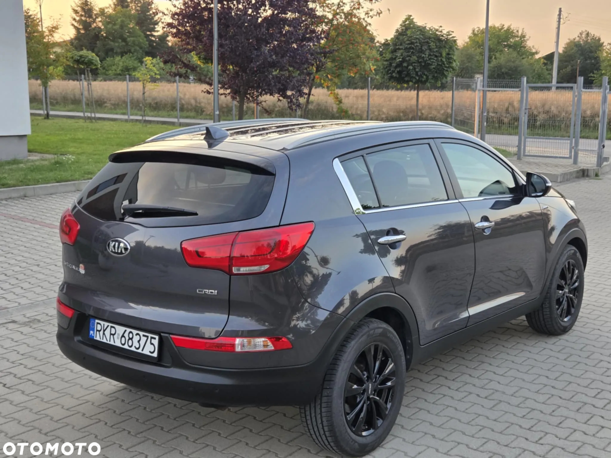 Kia Sportage 2.0 CRDI 4WD Automatik Dream-Team Edition - 4