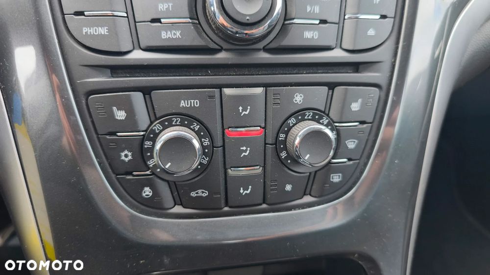 Opel Astra 1.6 Design Edition - 12