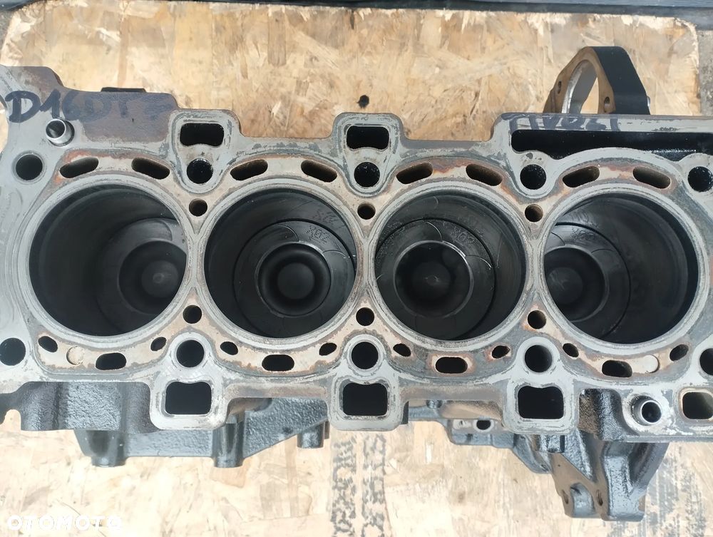 BLOK SILNIKA DÓŁ TŁOKI SSANGYONG TIVOLI 1.6D E-XDI D16DTF - 8