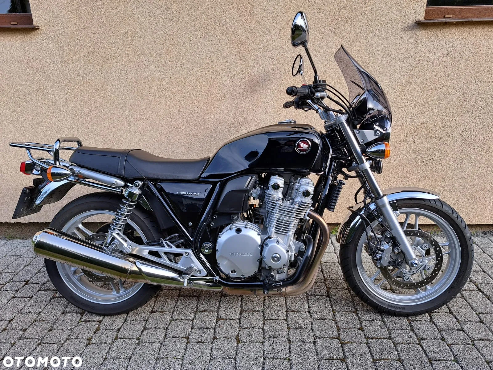 Honda CB - 16
