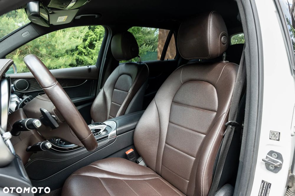 Mercedes-Benz GLC 220 d 4Matic 9G-TRONIC - 23
