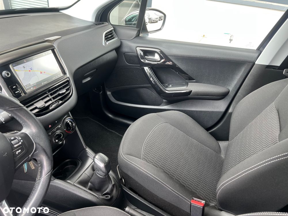 Peugeot 208 PureTech 100 Active Pack - 10