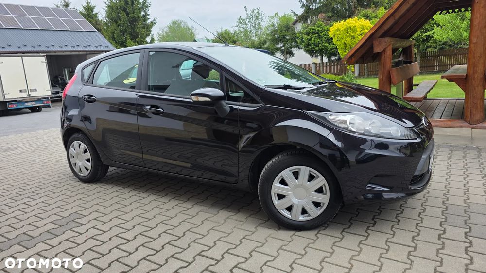 Ford Fiesta 1.25 Celebration - 8