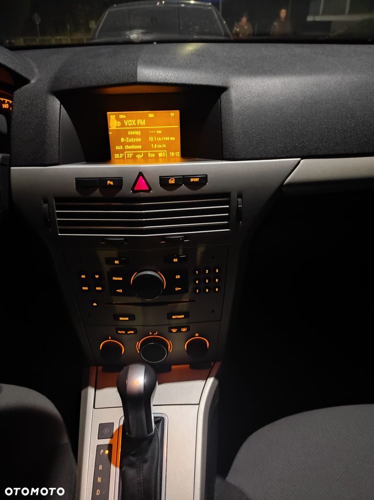 Opel Astra 1.8 Cosmo - 22