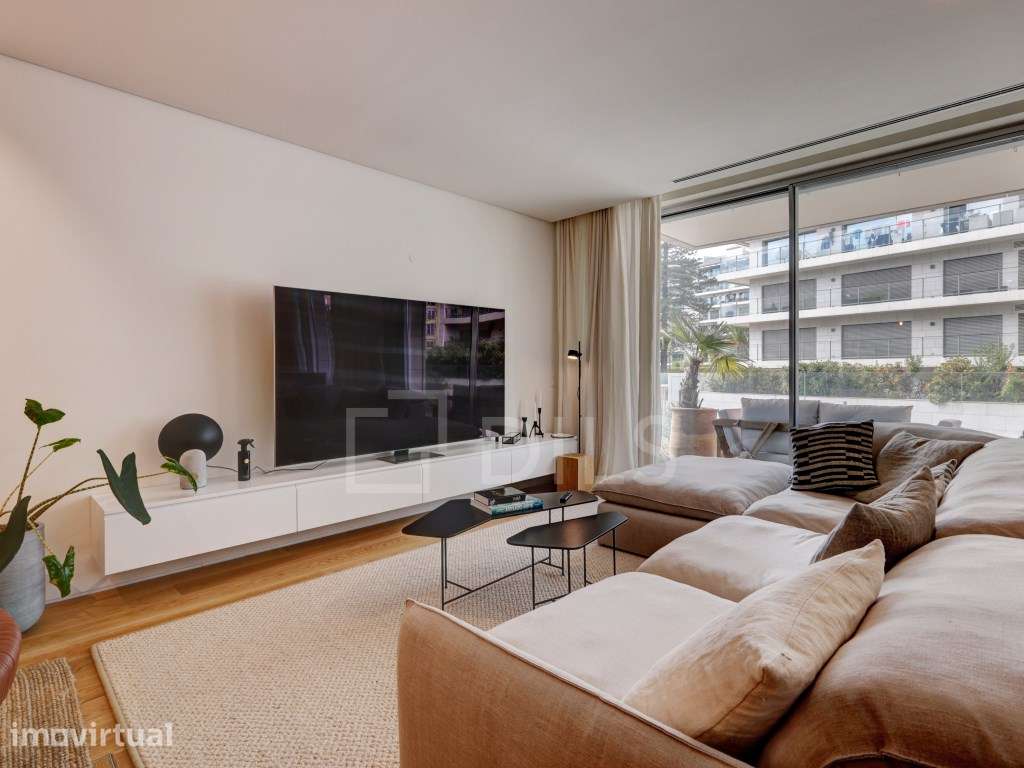 Apartamento T3 com varanda, estacionamento e arrecadação, nas Amore... - Grande imagem: 2/33