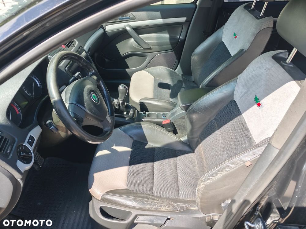 Skoda Octavia 2.0 TDI RS - 8