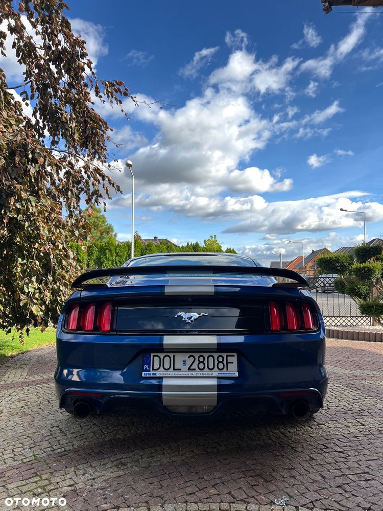 Ford Mustang - 6