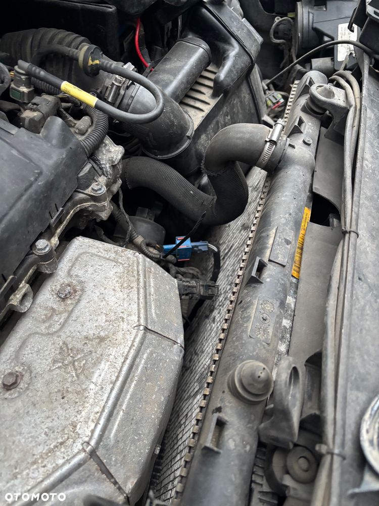 Peugeot 5008 1.6 Active 7os - 26