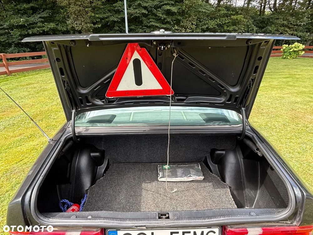 Mercedes-Benz W201 (190) - 8